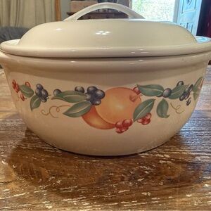 Vintage Corelle Abundance Pattern 2.5 Qrt Casserole Dish VGUC